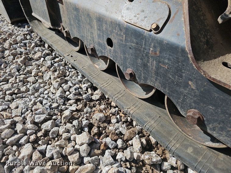 image for item EJ5731 2018 Bobcat  T595 tracked skid steer loader