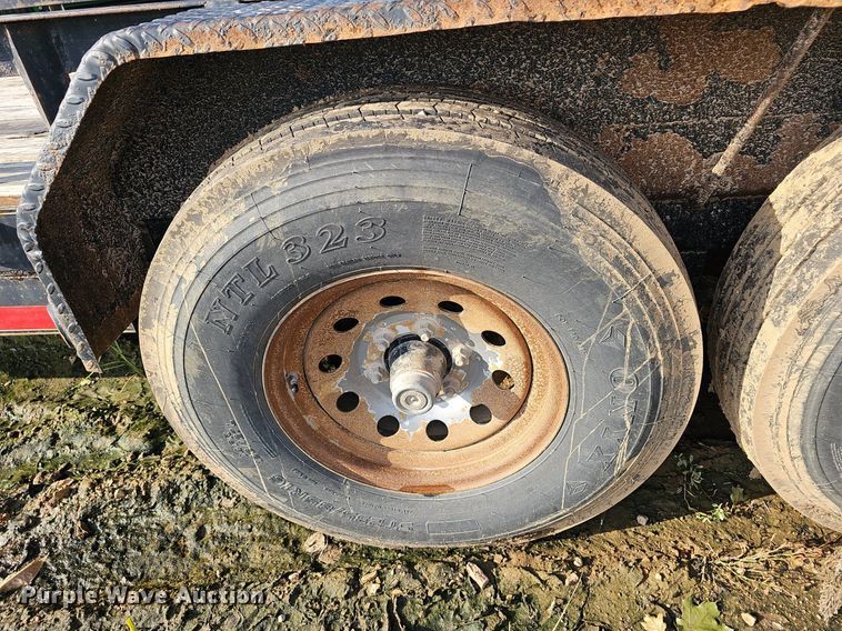 image for item EJ5732 2016 Lamar utility trailer