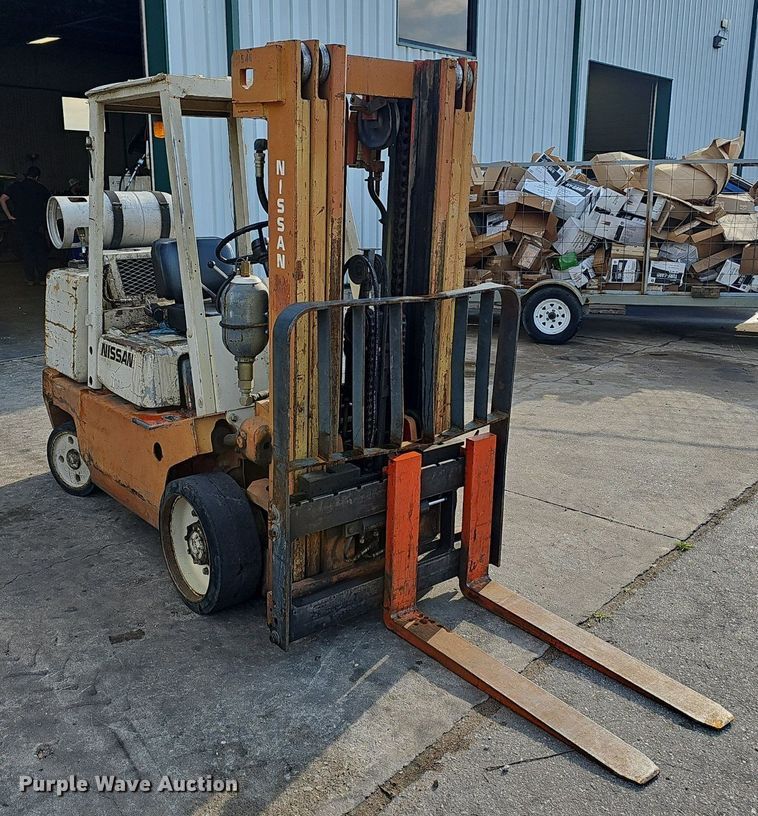 image for item EJ5733 Nissan  CHF03-A33V forklift