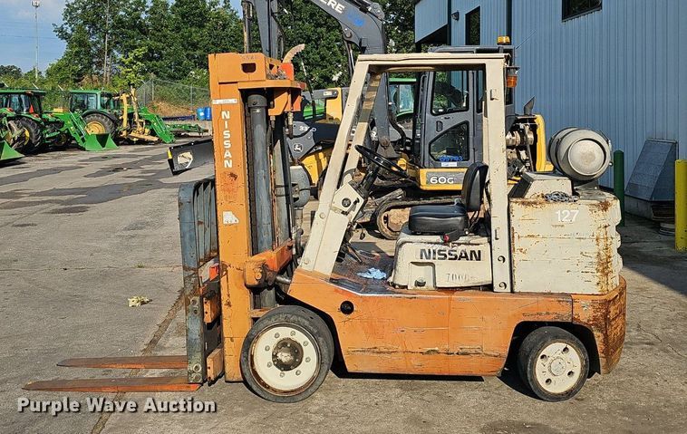 image for item EJ5733 Nissan  CHF03-A33V forklift