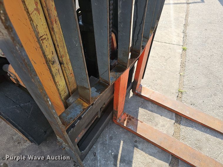 image for item EJ5733 Nissan  CHF03-A33V forklift