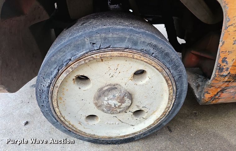 image for item EJ5733 Nissan  CHF03-A33V forklift