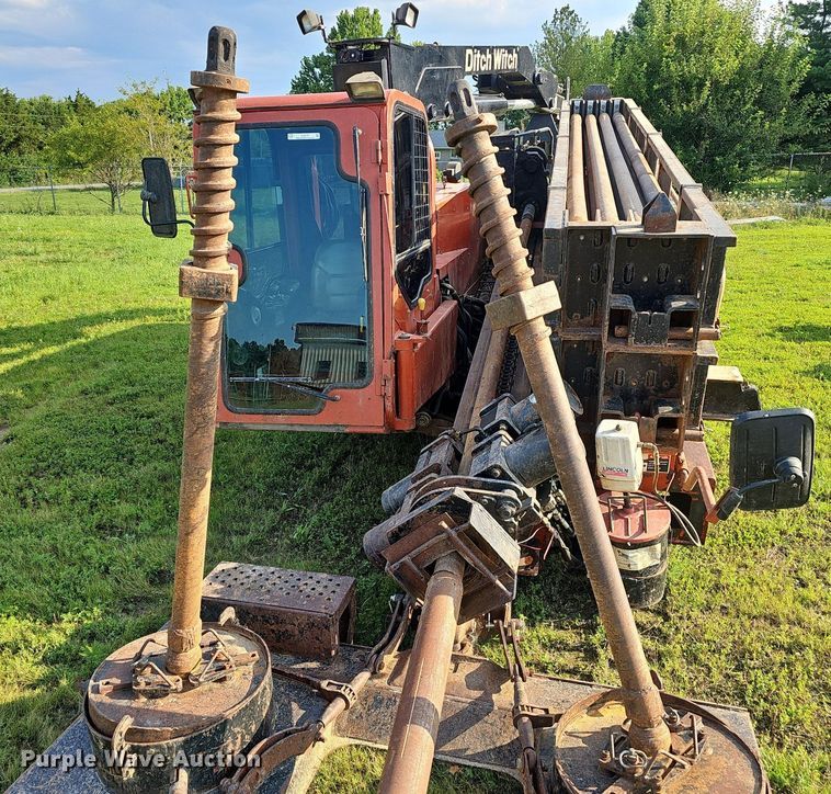 image for item EJ5738 1998 Ditch Witch JT7020 directional boring unit