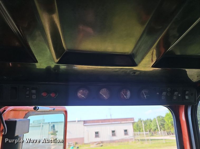 image for item EJ5738 1998 Ditch Witch JT7020 directional boring unit