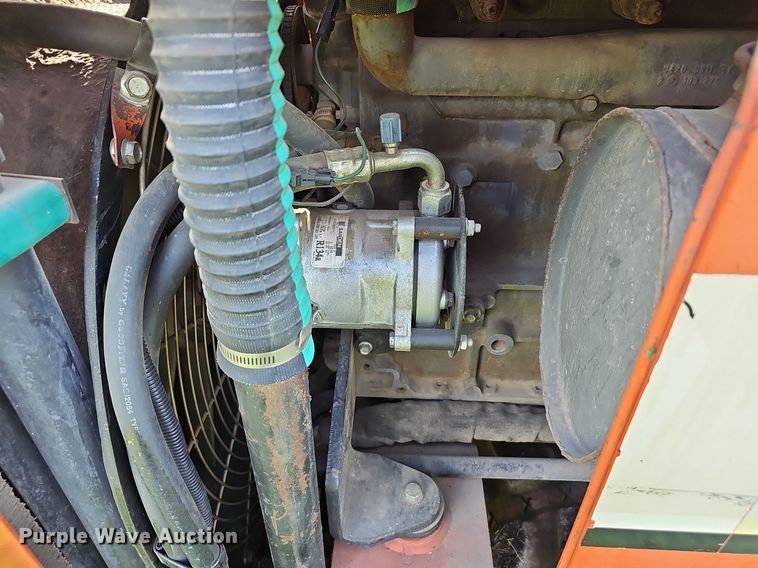 image for item EJ5738 1998 Ditch Witch JT7020 directional boring unit