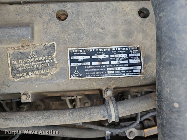 image for item EJ5738 1998 Ditch Witch JT7020 directional boring unit