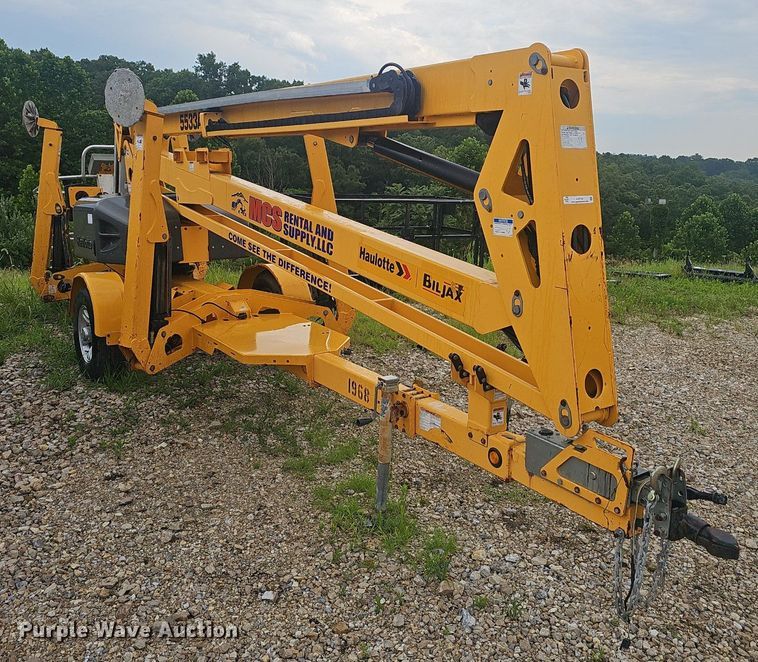 image for item EJ5742 2015 Haulotte 5533A boom lift