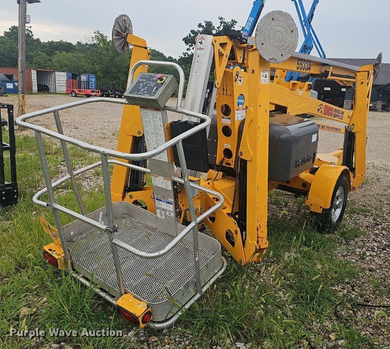 image for item EJ5742 2015 Haulotte 5533A boom lift