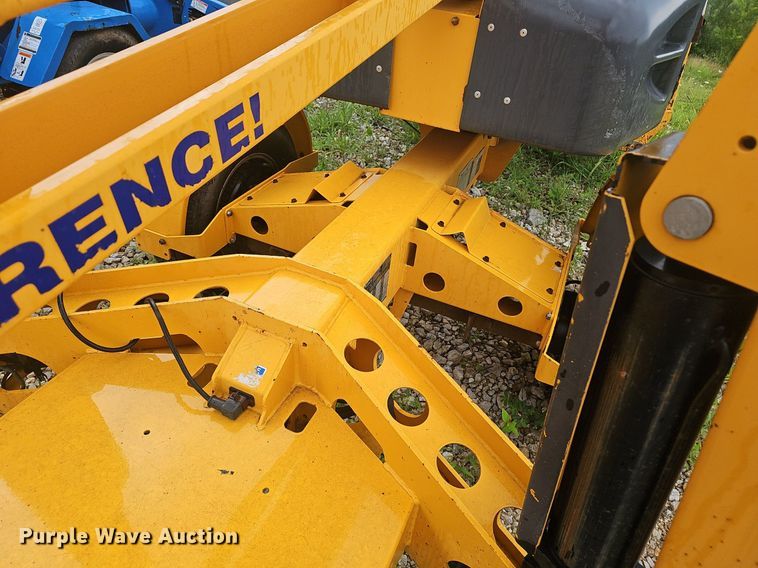 image for item EJ5742 2015 Haulotte 5533A boom lift