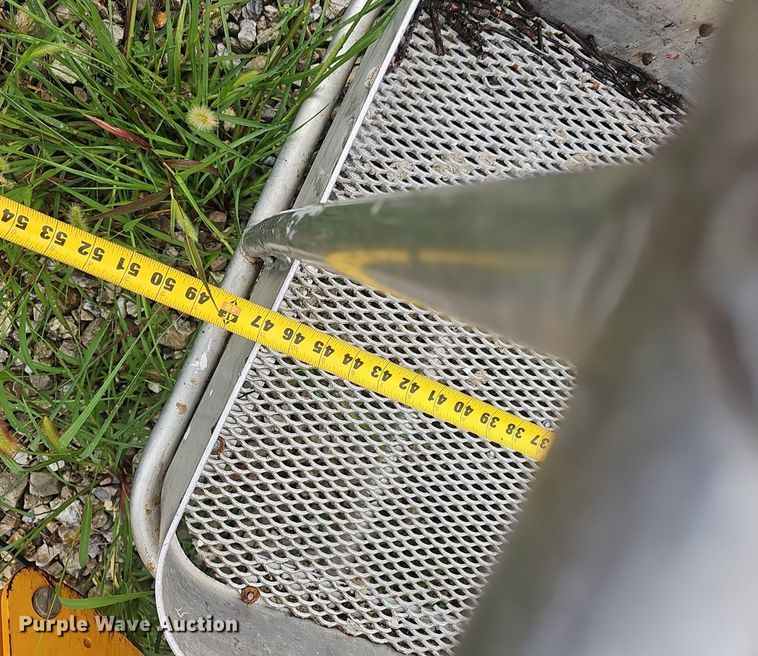 image for item EJ5742 2015 Haulotte 5533A boom lift