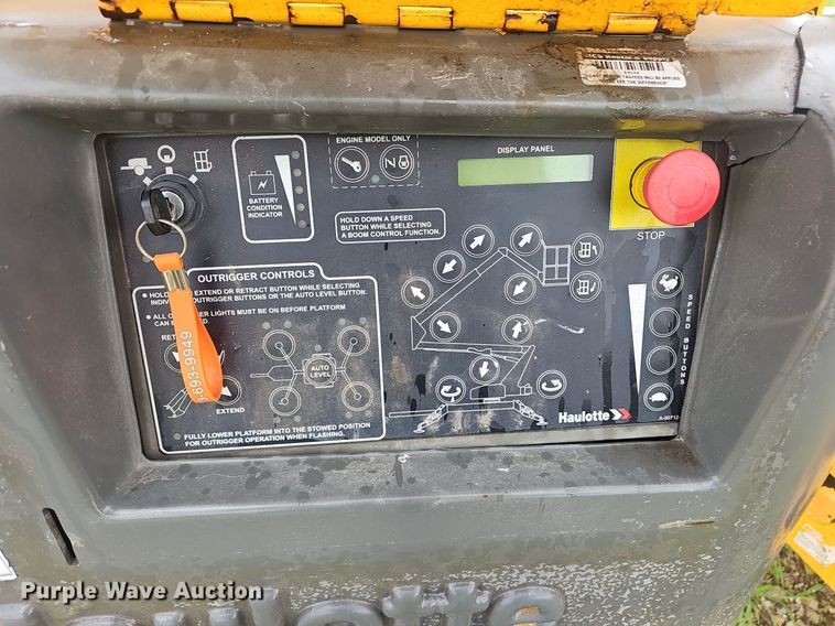 image for item EJ5742 2015 Haulotte 5533A boom lift