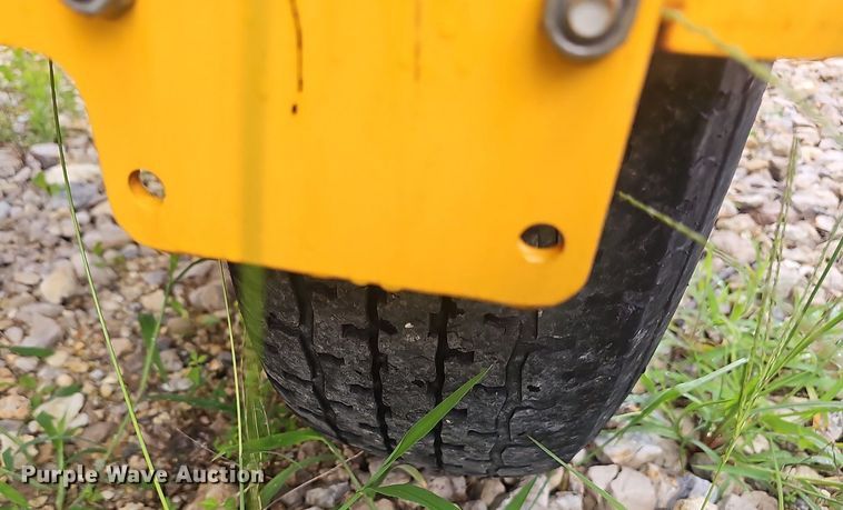 image for item EJ5742 2015 Haulotte 5533A boom lift