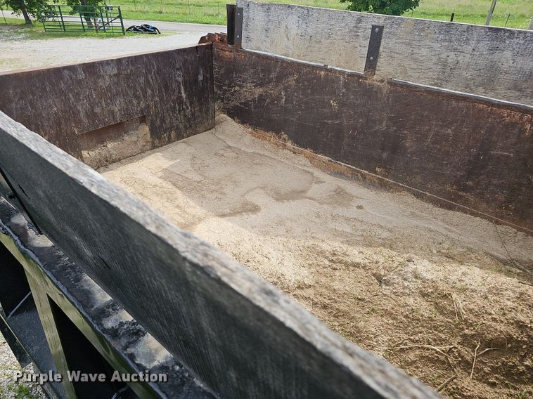 image for item EJ5748 1985 GMC Brigader  dump truck