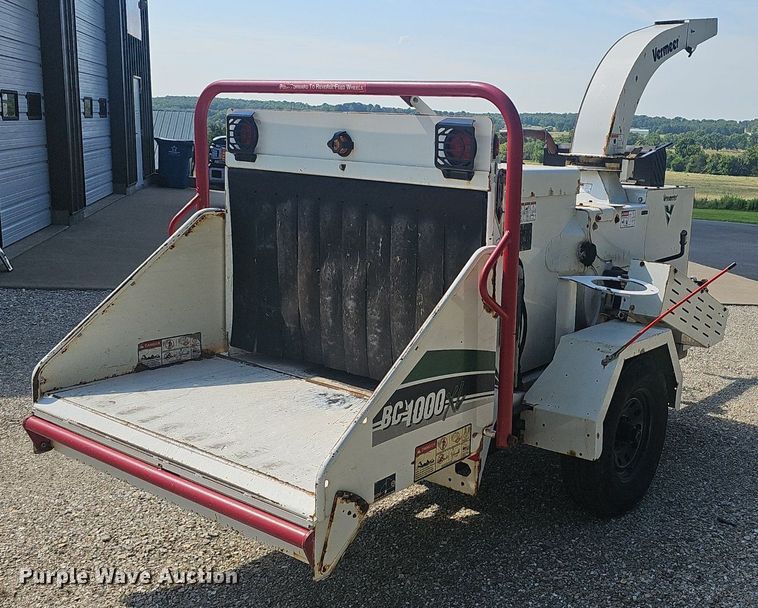 image for item EJ5753 2014 Vermeer BC1000XL  wood chipper