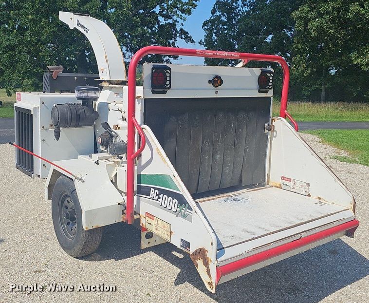 image for item EJ5753 2014 Vermeer BC1000XL  wood chipper
