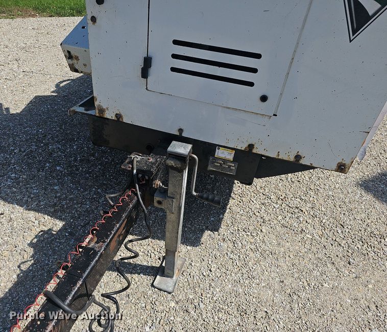 image for item EJ5753 2014 Vermeer BC1000XL  wood chipper