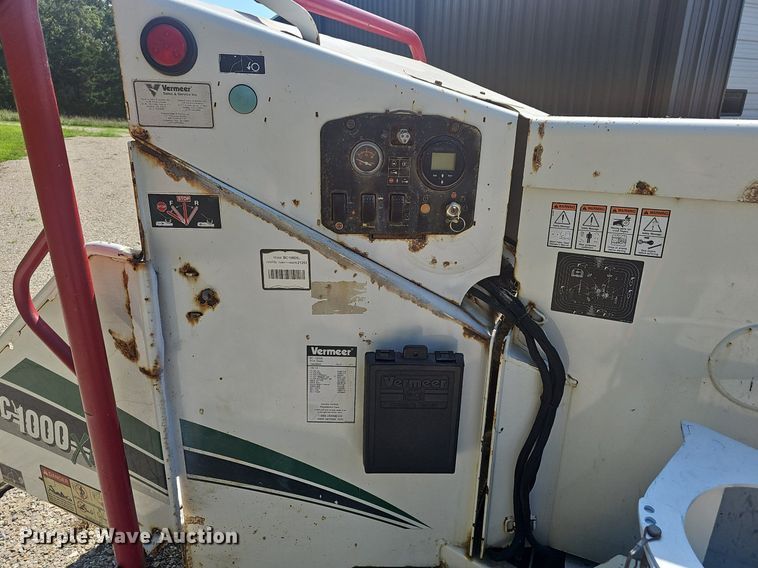 image for item EJ5753 2014 Vermeer BC1000XL  wood chipper