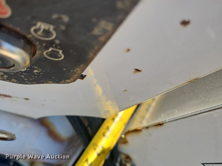 image for item EJ5753 2014 Vermeer BC1000XL  wood chipper