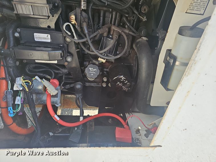 image for item EJ5753 2014 Vermeer BC1000XL  wood chipper