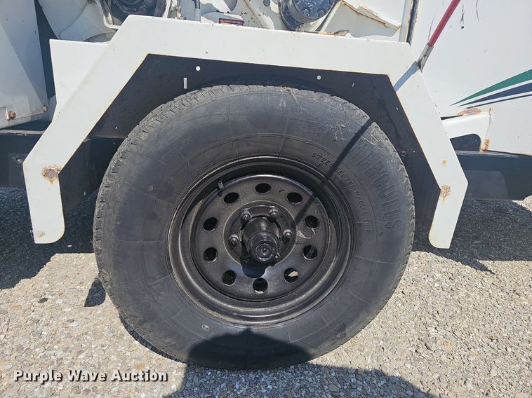 image for item EJ5753 2014 Vermeer BC1000XL  wood chipper