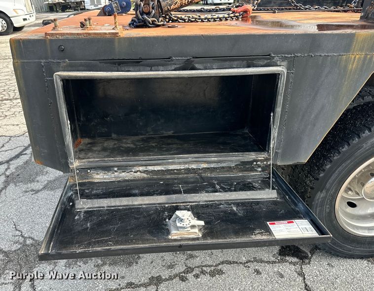 image for item EJ6364 2008 Ford F550 Super Duty XL winch truck