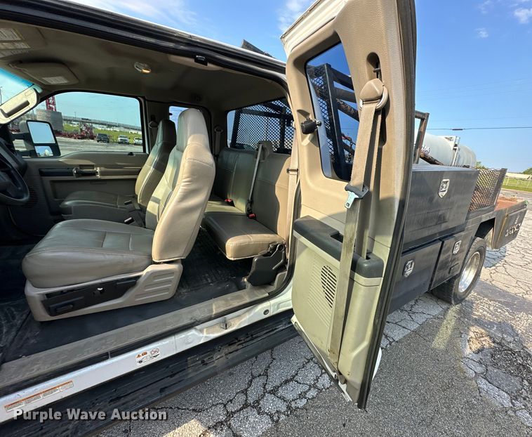 image for item EJ6364 2008 Ford F550 Super Duty XL winch truck