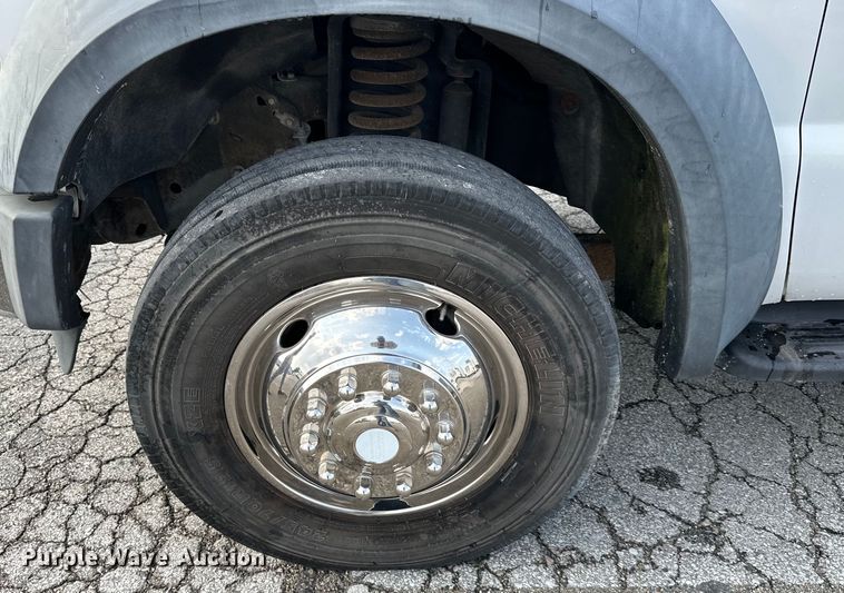 image for item EJ6364 2008 Ford F550 Super Duty XL winch truck