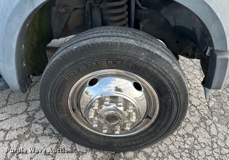 image for item EJ6364 2008 Ford F550 Super Duty XL winch truck