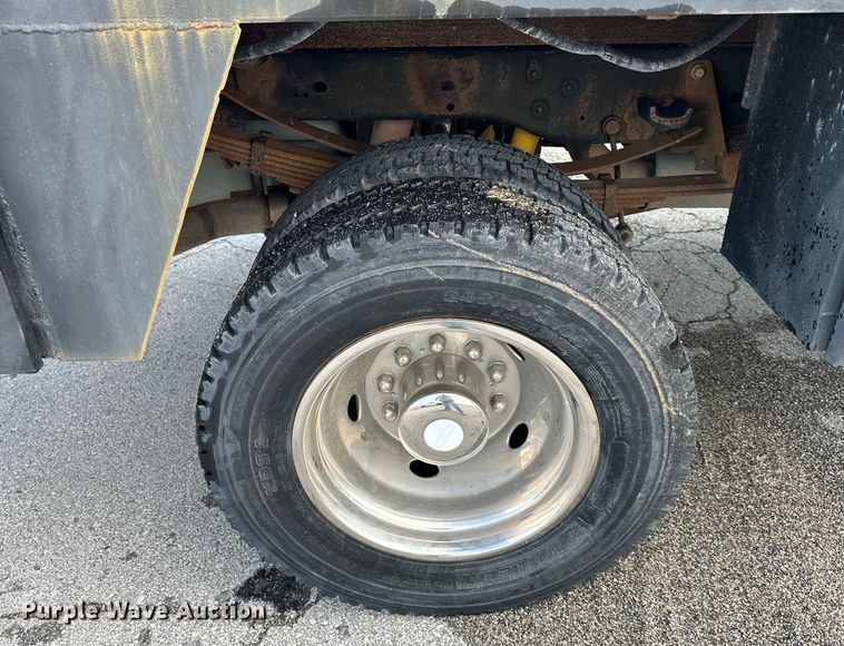 image for item EJ6364 2008 Ford F550 Super Duty XL winch truck