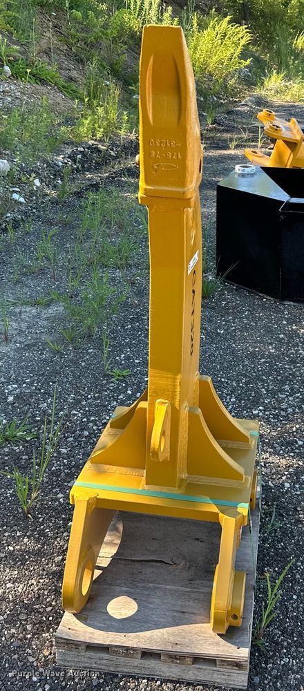 image for item EJ7044 Toft  excavator ripper tooth 