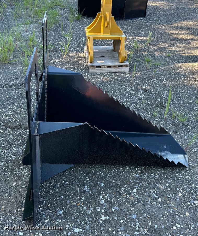 image for item EJ7050 skid steer stump bucket