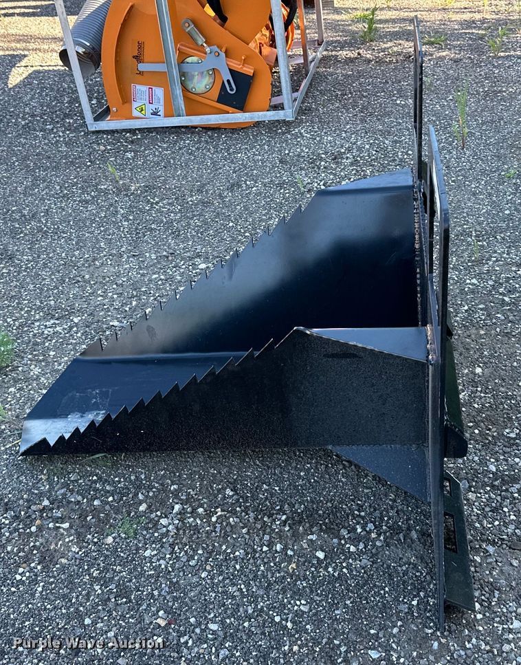 image for item EJ7050 skid steer stump bucket