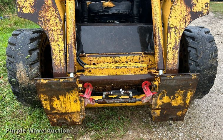 image for item EK4898 2003 John Deere  250 skid steer loader