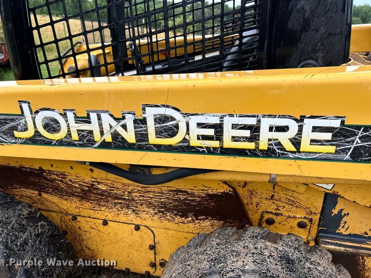 image for item EK4898 2003 John Deere  250 skid steer loader