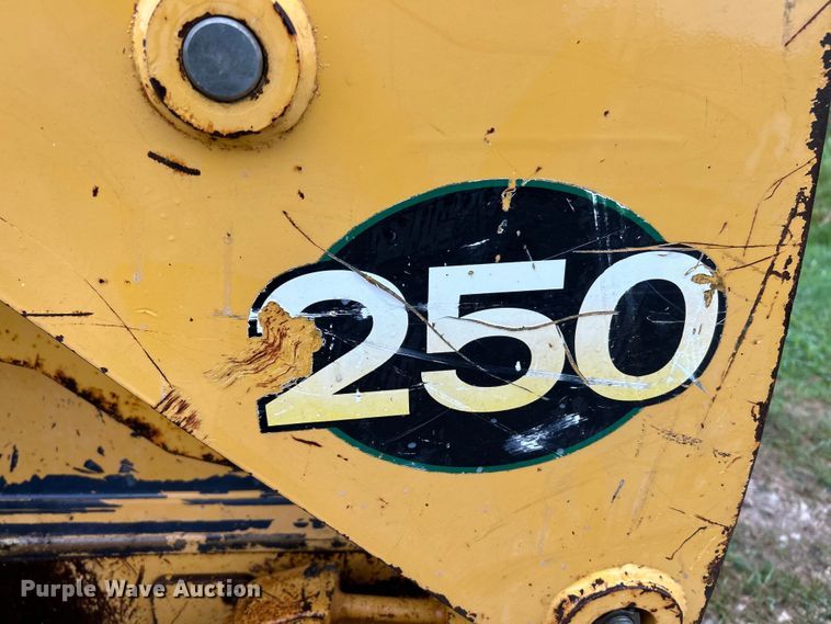 image for item EK4898 2003 John Deere  250 skid steer loader