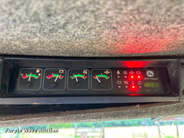 image for item EK4898 2003 John Deere  250 skid steer loader