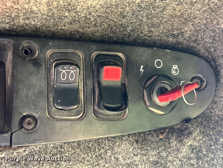 image for item EK4898 2003 John Deere  250 skid steer loader