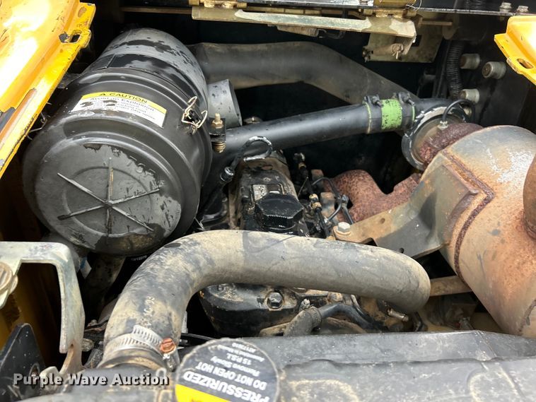 image for item EK4898 2003 John Deere  250 skid steer loader