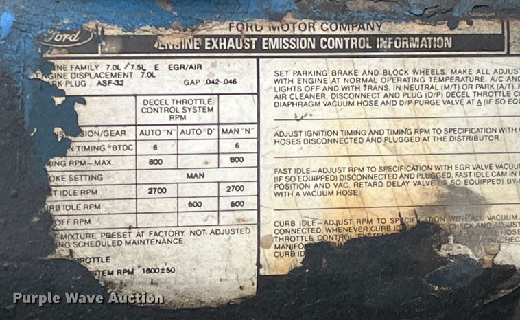 image for item EK8752 1984 Ford F800 crane truck