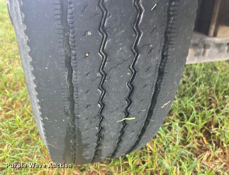 image for item EK8752 1984 Ford F800 crane truck