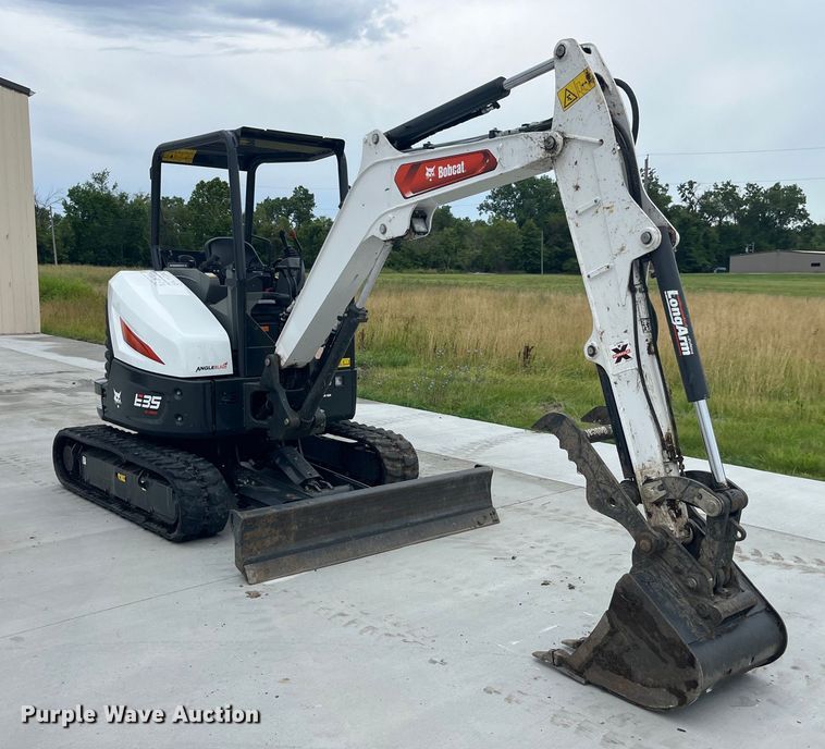 image for item EK8777 2023 Bobcat E35 mini excavator