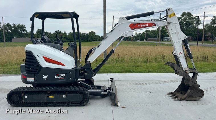 image for item EK8777 2023 Bobcat E35 mini excavator