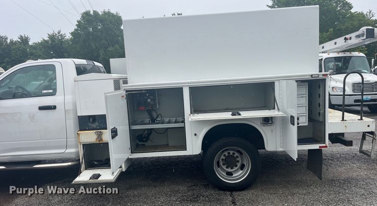 image for item EK8785 2017 Dodge Ram 5500 utility / service truck