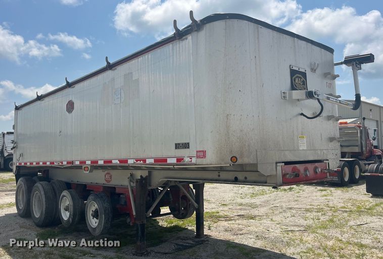 image for item EK8797 2008 Mac end dump trailer