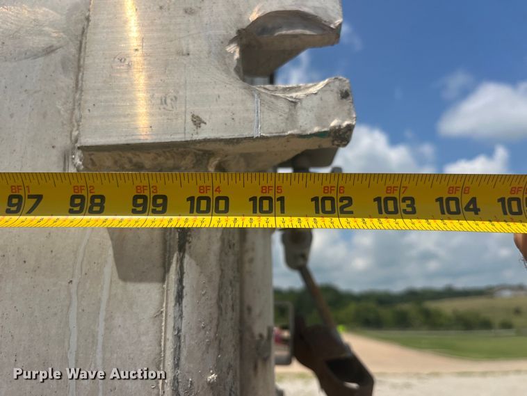 image for item EK8797 2008 Mac end dump trailer