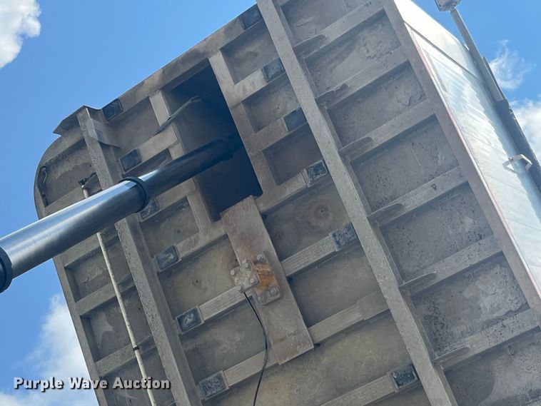 image for item EK8797 2008 Mac end dump trailer