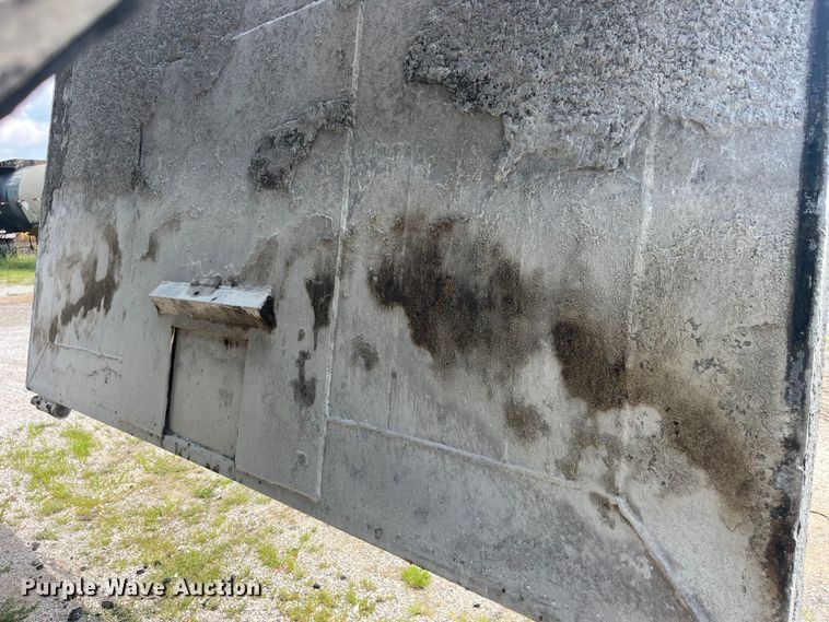 image for item EK8797 2008 Mac end dump trailer