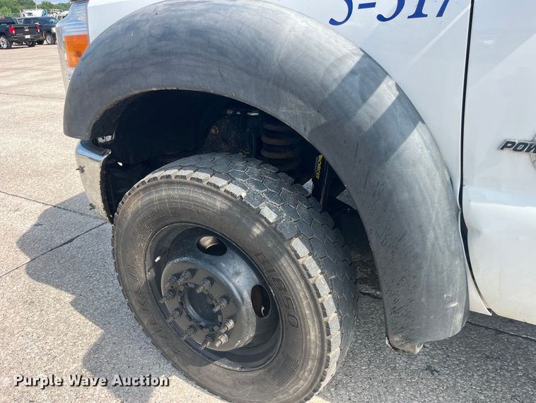 image for item EK8798 2011 Ford  F550 Super Duty XL  utility / service truck