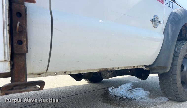 image for item EK8798 2011 Ford  F550 Super Duty XL  utility / service truck