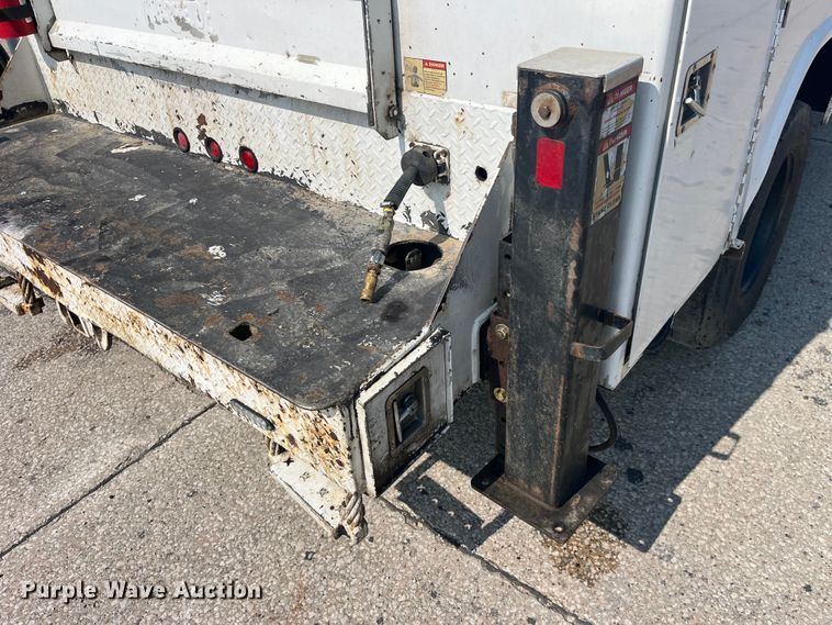 image for item EK8798 2011 Ford  F550 Super Duty XL  utility / service truck